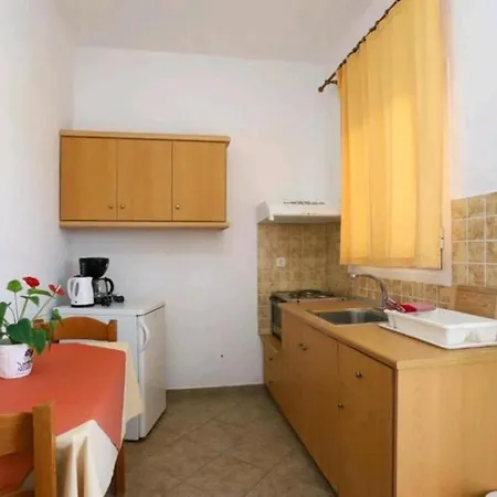 Aleka 1 Apartment *